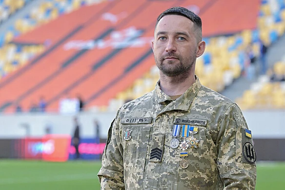 we.ua - Він послав руський корабель. Захисник Зміїного зробив перший удар у Класіко