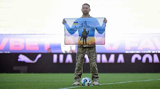 we.ua - Героїчний захисник Зміїного, який послав русскій корабль, зробив перший удар в Класичному