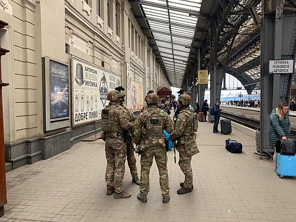 we.ua - Обмежують прохід та перевіряють документи: СБУ проводить безпекові заходи у Львові, що відомо