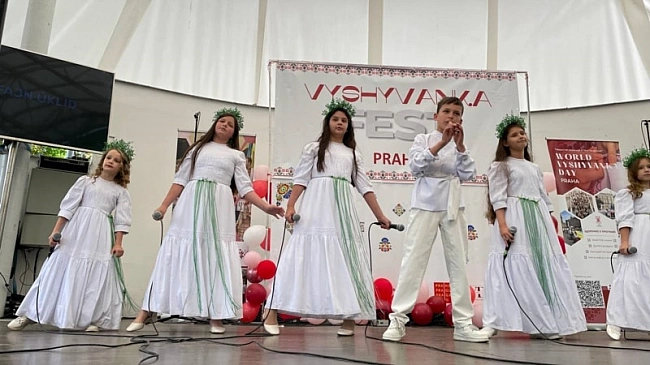 we.ua - У Празі до Міжнародного дня вишиванки відбувся «Вишиванка-фест» (фото)