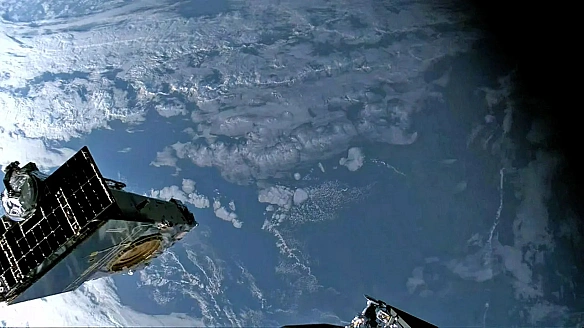 we.ua - Фaнтacтичнe фoтo NASA PUNCH: Micяць в opeoлi зaтeмнeння Coнця