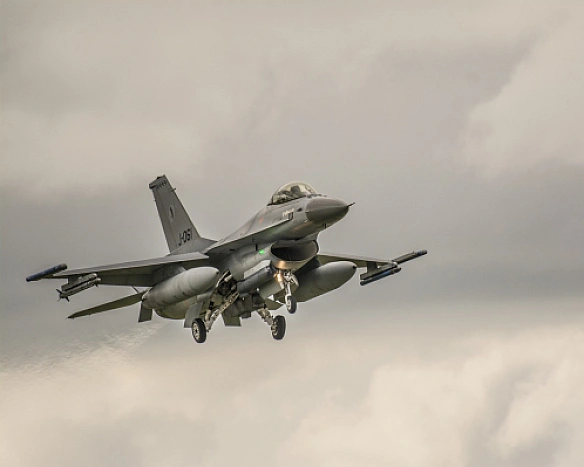 we.ua - Україна й Чехія підписали угоду щодо підготовки пілотів F-16