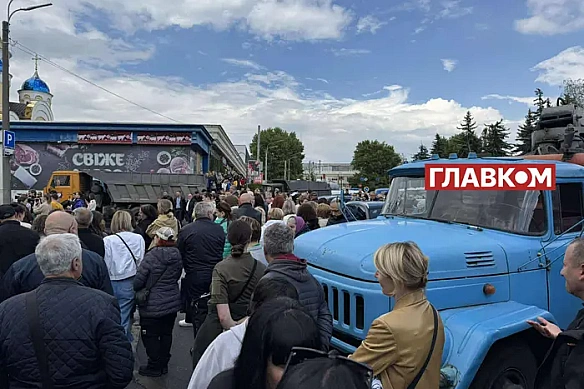 we.ua - У Хмельницькому після протесту скасовано богослужіння за участю Онуфрія