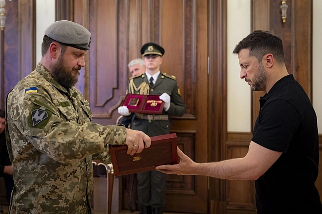 we.ua - Зеленський вручив державні нагороди бійцям ССО та рідним загиблих воїнів. ФОТОрепортаж
