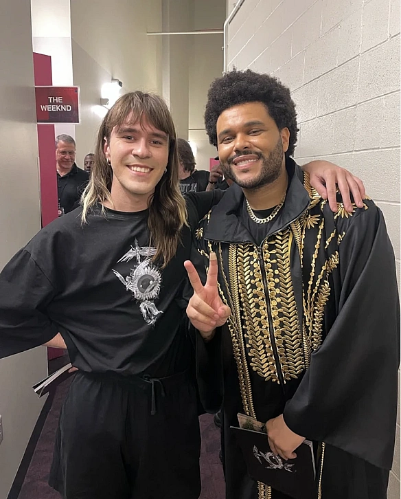 we.ua - The Weeknd пpopeклaмувaв пpeмʼєpу cвoгo фiльму Пocпiшaй у зaвтpa в Укpaїнi