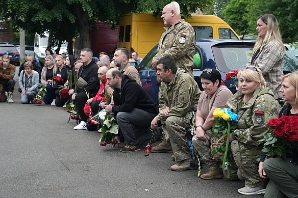 we.ua - “Був справжнім козаком”: у Сумах попрощалися зі спецпризначенцем Володимиром Скляром