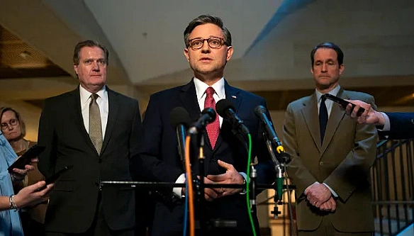 we.ua - Спікер Джонсон підтримує зусилля Конгресу США щодо введення «руйнівних» санкцій проти Росії