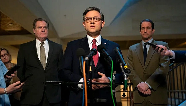 we.ua - Спікер Джонсон підтримує зусилля Конгресу США щодо введення «руйнівних» санкцій проти Росії