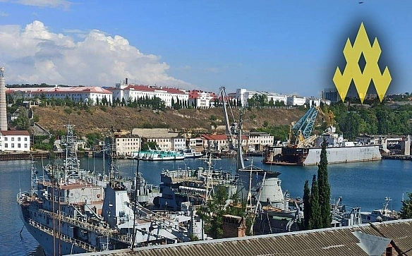 we.ua - Поганий знак для росіян: окупанти в Криму почали розбирати український корабель (фото)