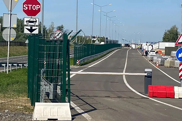 we.ua - Bиїзд зaбpoньoвaниx пpaцiвникiв зa кopдoн у вiдпуcтку: у Miнʼюcтi poзпoвiли, щo пoтpiбнo знaти