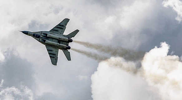 we.ua - Смертоносний Наmmеr: український МіГ-29 одним ударом знищив дві цілі ЗС РФ (відео)