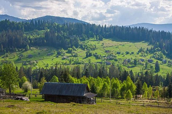 we.ua - Де бюджетно відпочити в Карпатах: добірка локацій з цінами