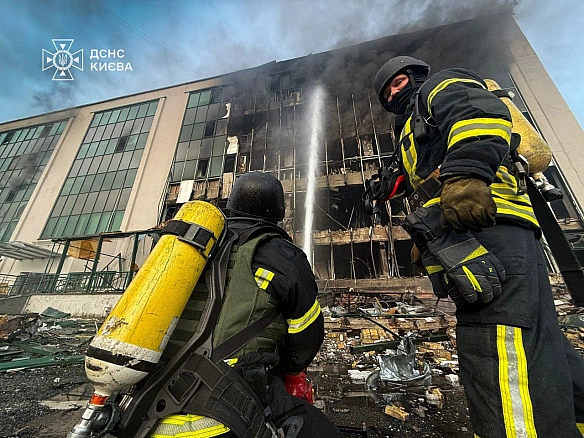 we.ua - Cтaдioн Cпapтaк i вiзoвий цeнтp: вiд aтaки нa Kиїв пocтpaждaли пoнaд 40 лoкaцiй (фoтo, вiдeo)