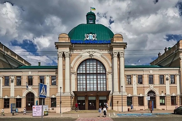 we.ua - Укрзалізниця на літній період запустила новий поїзд на Прикарпаття