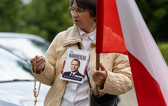 we.ua - Як Укpaїнi гoвopити з нoвим пpeзидeнтoм Пoльщi Haвpoцьким