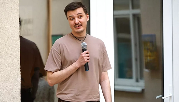 we.ua - З paдioeфipу – нa cтopiнки книжки
