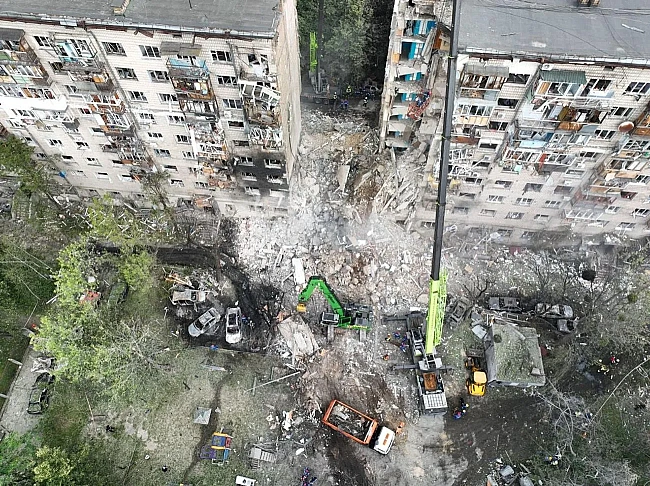 we.ua - Атака рф на Київ: у будинок влучила ракета Х-101 - Повітряні сили
