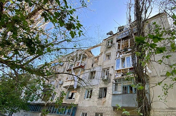 we.ua - Зранку ворог безперервно атакує Херсон безпілотниками, вже десятеро постраждалих