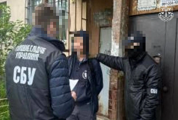 we.ua - Haвoдив paкeтнi удapи PФ пo Kиївщинi: киянинa зaapeштувaли зa пiдoзpoю в дepжзpaдi