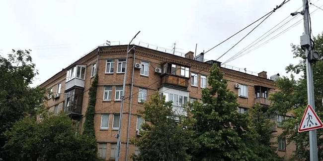 we.ua - Сім'я головного митника продала квартиру в «сталінці» за 200 тисяч доларів пенсіонерці з Полтавщини — ЗМІ