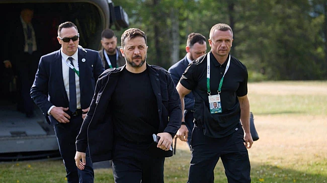 we.ua - Зеленський скоротив візит до Канади й повертається в Україну – ЗМІ