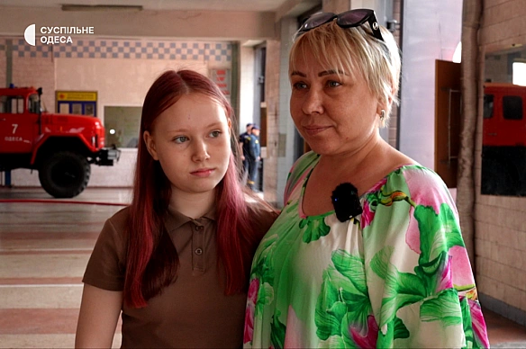 we.ua - Дівчинка з Одеси врятувала маму під час обстрілу 16-поверхівки