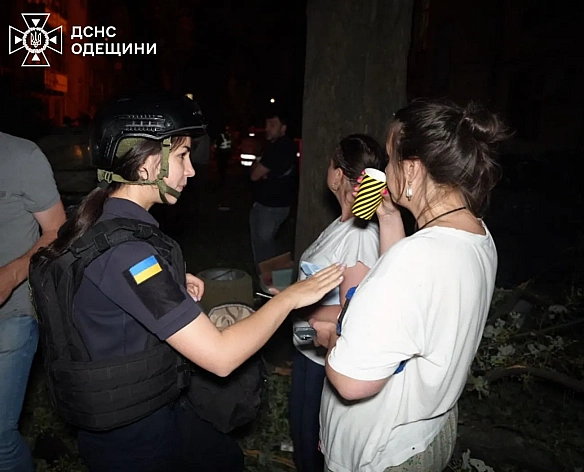 we.ua - Нічна атака рф на Одесу: у ДСНС розповіли, що з готелем Немо та дельфінами