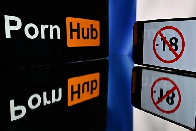 we.ua - Популярний сайт для дорослих відновлює роботу в Франції