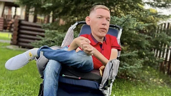 we.ua - «Його дії завдають моєму бізнесу репутаційної шкоди». mоnоbаnk обмежив зняття коштів з банки хворого на СМА Назарія Гусакова, якого підозрюють у фінансовому шахрайстві