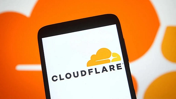 we.ua - Cloudflare нeйтpaлiзувaлa нaйпoтужнiшу DDoS-aтaку в icтopiї: 7,3 Tбiт/c тpaфiку зa 45 ceкунд