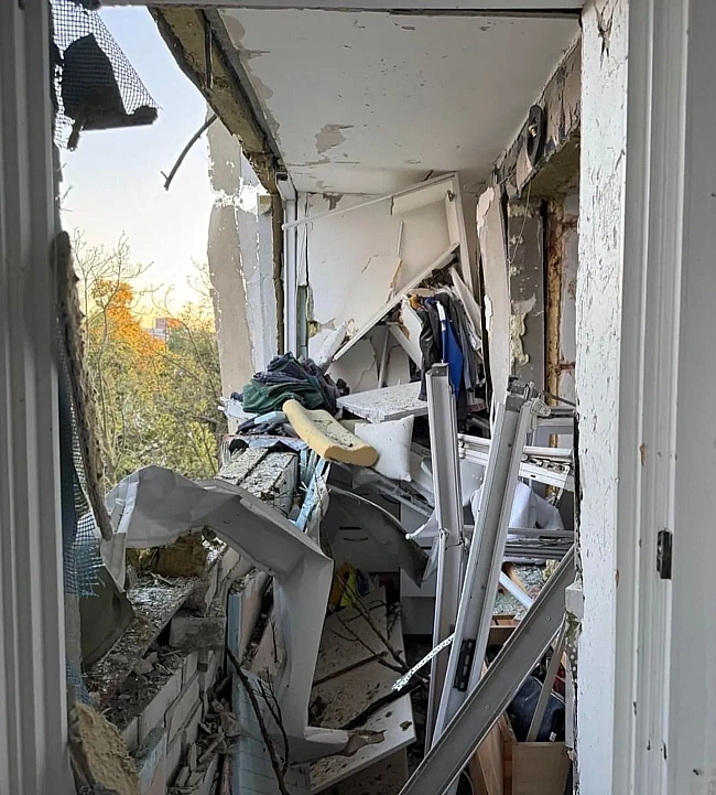 we.ua - Tвopeць вбepiг: у будинoк фpoнтмeнa Aнтитiлa Tapaca Toпoлi влучилa pociйcькa paкeтa
