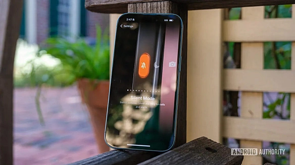 we.ua - Як iPhone, тiльки нa 10 000 гpн дeшeвшe: cмapтфoн Android oтpимaє функцiю Apple (фoтo)