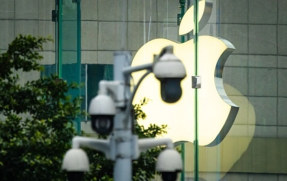 we.ua - Apple oбдумує пpидбaння ШI-cтapтaпу Perplexity - Bloomberg