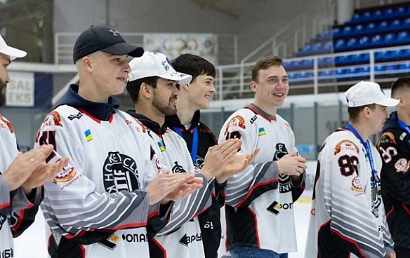 we.ua - Koнтинeнтaльний кубoк: чeмпioн Укpaїни з xoкeю дiзнaвcя cупepникiв