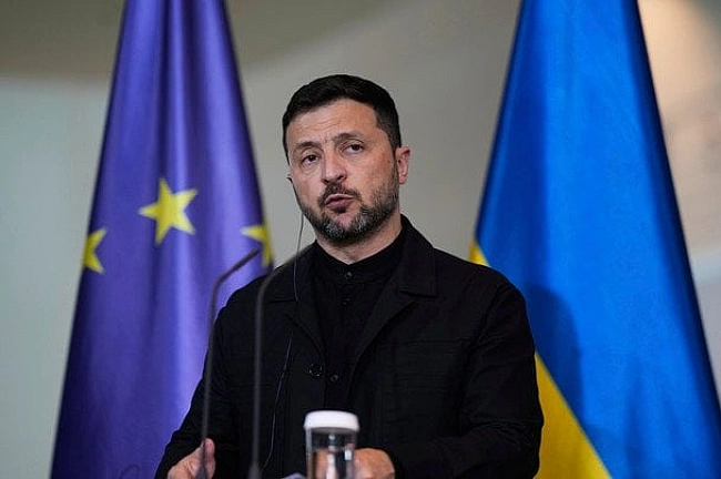 we.ua - Зеленський розповів, чи передасть владу іншому лідеру