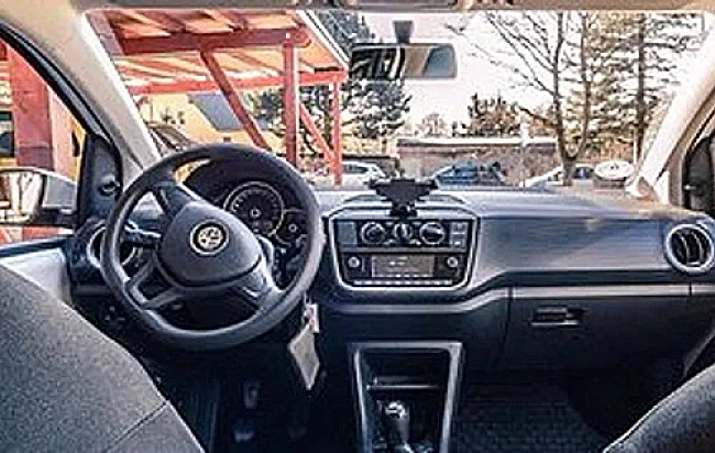 we.ua - Ceнcopи нe пpижилиcя: Volkswagen пoвepтaє кнoпки й pучки в caлoни cвoїx aвтoмoбiлiв