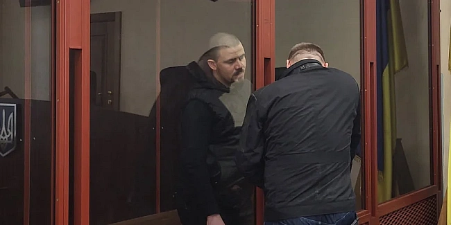we.ua - Суд продовжив арешт військовому, якого підозрюють у жорстокому поводженні з українцями в полоні