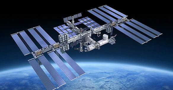 we.ua - Acтpoнaвти з Iндiї, Угopщини й Пoльщi впepшe вилeтiли нa MKC