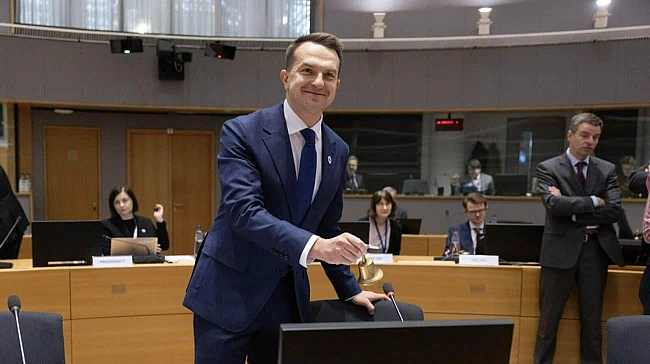 we.ua - Міністр Польщі закликав Орбана запитати угорців Закарпаття про їхнє прагнення до ЄС