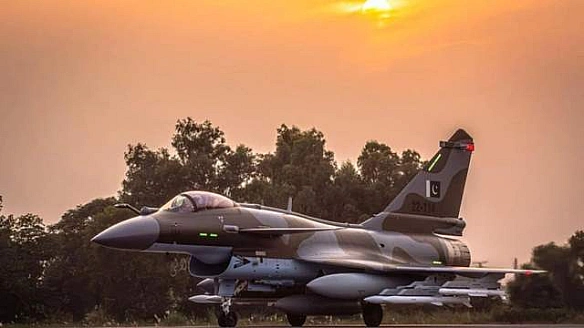 we.ua - Іран хоче купити китайські винищувачі J-10С замість російських Су-35