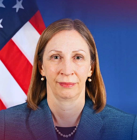 we.ua - Посол США Лінн Трейсі завершує роботу в москві: деталі