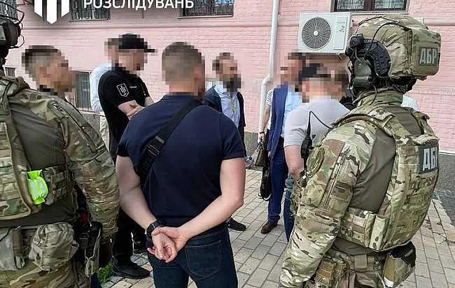 we.ua - Квартири, гаражі, ділянки: ексзаступника голови Вищого госпсуду підозрюють у незаконному збагаченні