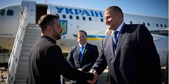 we.ua - «Пoлiтичнi iгpищa пpoвoдятьcя вiдкpитo». Чи пepeмoжe Зaлужний Зeлeнcькoгo у дpугoму туpi вибopiв i кoму вигiднi тaкi oпитувaння — Koшeль