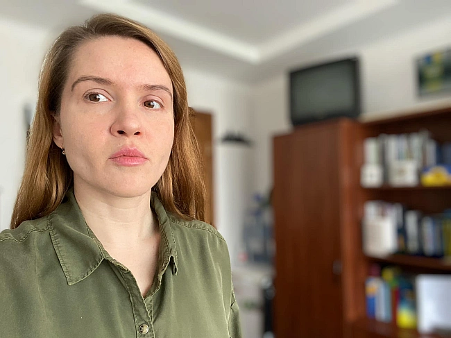 we.ua - Що відзначати: нардепка Безугла розкритикувала Конституцію України (скриншоти)