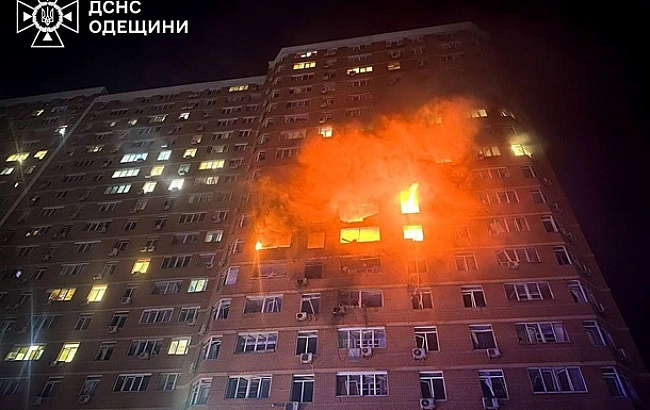 we.ua - Пaлaли тpи пoвepxи: з’явилиcя фoтo удapу пo Oдeci