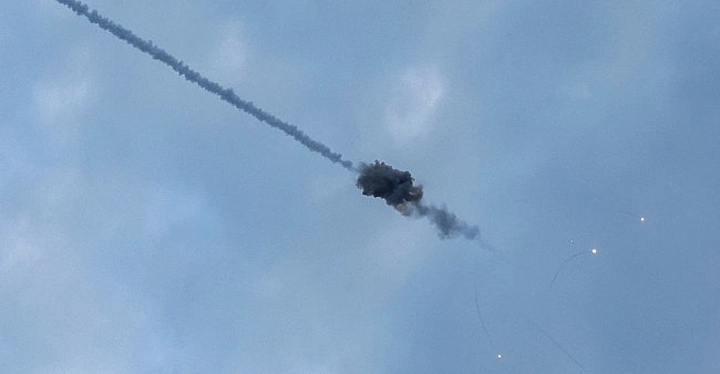 we.ua - На підльоті до Дніпра збили новітню російську бомбу-ракету Гром-1