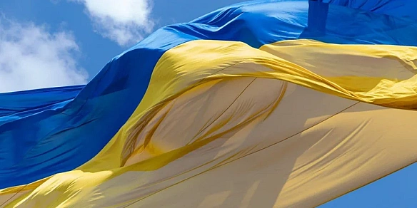 we.ua - Через сильний вітер. У Києві тимчасово приспустять головний прапор України