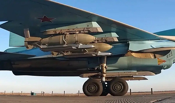 we.ua - Удар по Су-34 на аеродромі Маринівка: з'явилися супутникові знімки наслідків