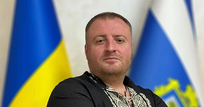 we.ua - Медіа: Родина ексначальника Херсонської МВА Мрочка купила будинок під Києвом за місяць після його звільнення