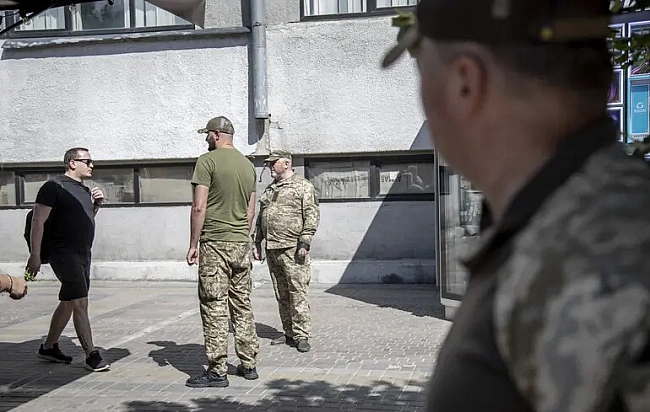 we.ua - Мобілізують українців із паспортами Молдови: у ТЦК відповіли на чутки